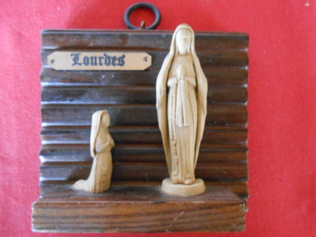 Pendentif debout en bois de Lourdes Maria Bernadette, Enlèvement ou Envoi