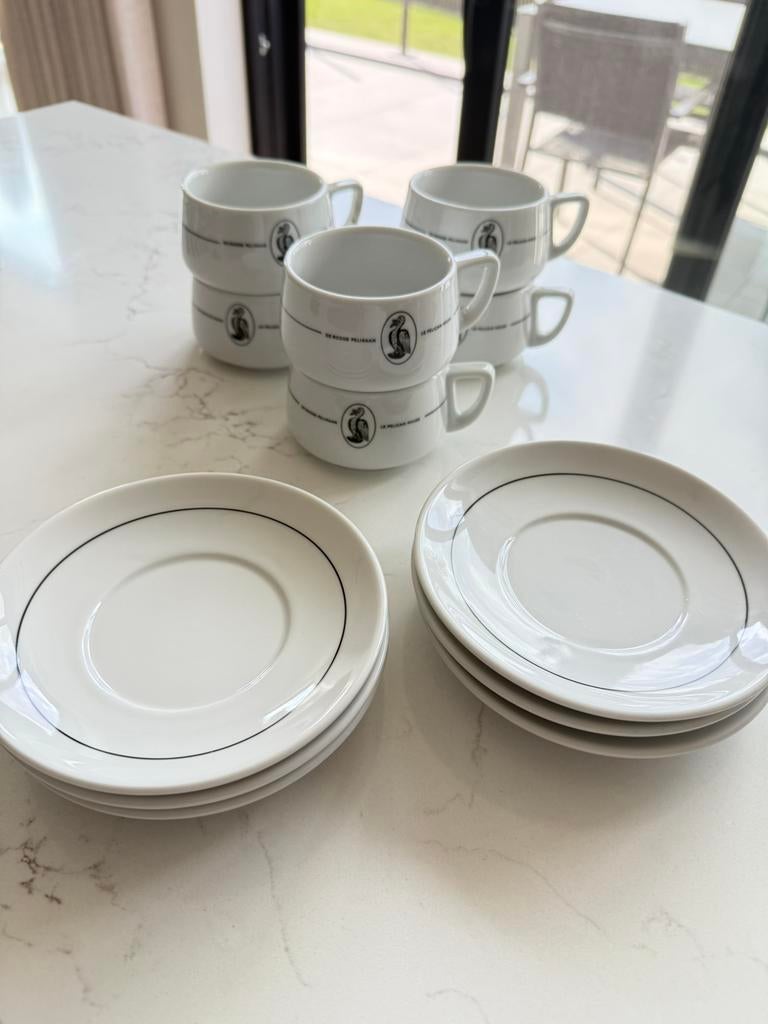 Porseleinen koffieservies de rode pelikaan, Antiek en Kunst, Ophalen of Verzenden