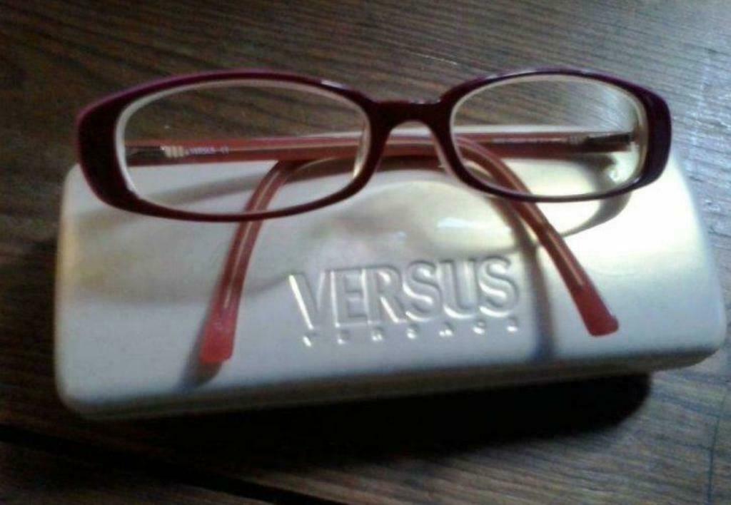 Monture lunette VERSACE, Rouge, Autres marques, Comme neuf, Enlèvement