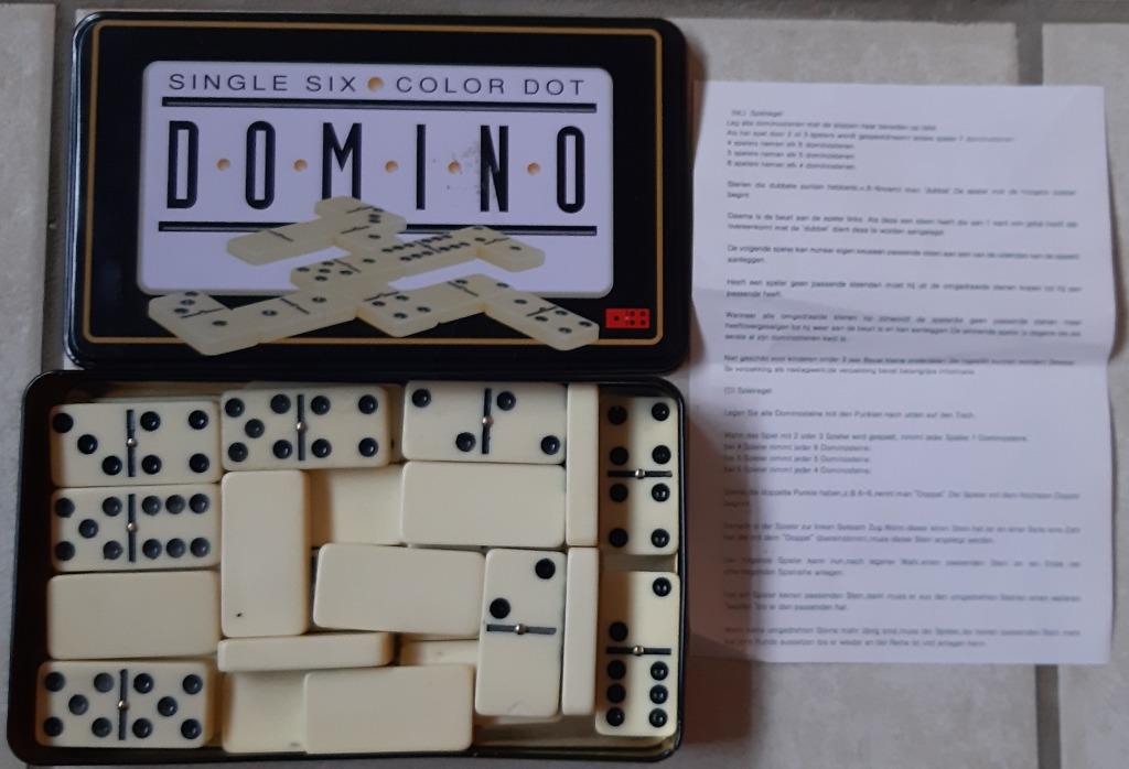Domino spel in blikken doosje, Ophalen of Verzenden, Zo goed als nieuw, Overige typen