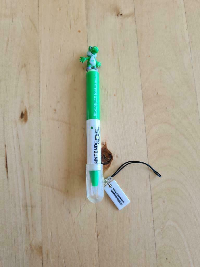 Stylet Nintendo Yoshi de Mario Kart, Consoles de jeu & Jeux vidéo, Consoles de jeu | Nintendo Consoles | Accessoires, Neuf, Autres types