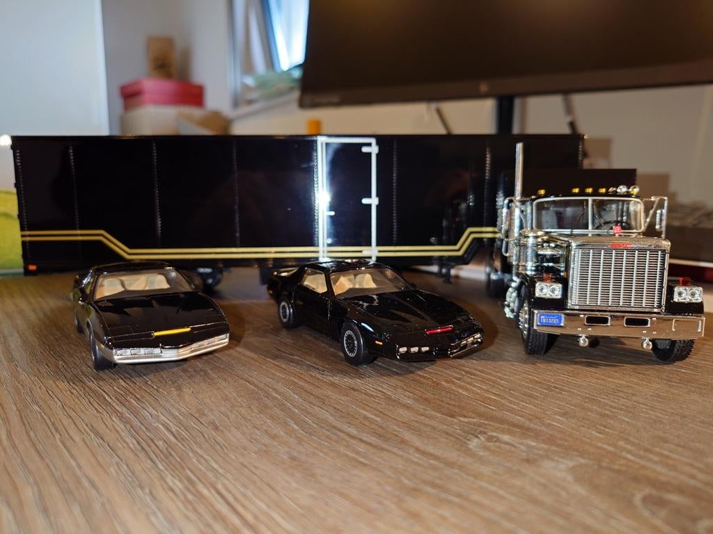 Flag vrachtwagen incl.Kitt & Karr van Knight Rider, Hobby en Vrije tijd, Ophalen of Verzenden, Nieuw, Bus of Vrachtwagen, Overige merken