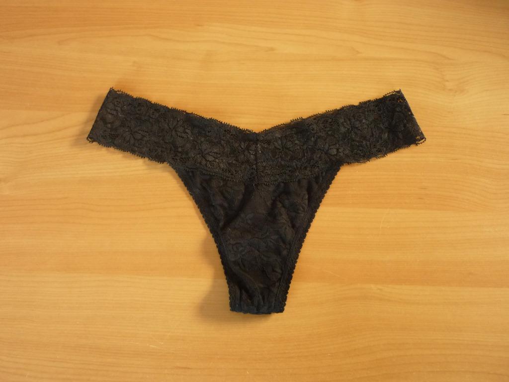 Zwarte kanten string van Hunkemöller Maat M, Ophalen of Verzenden, String