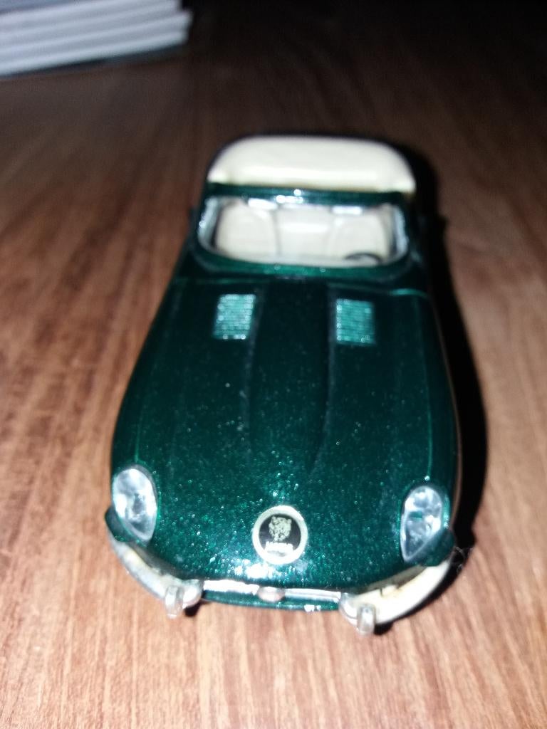 miniatuur autos, Ophalen, Zo goed als nieuw, Auto, Maisto