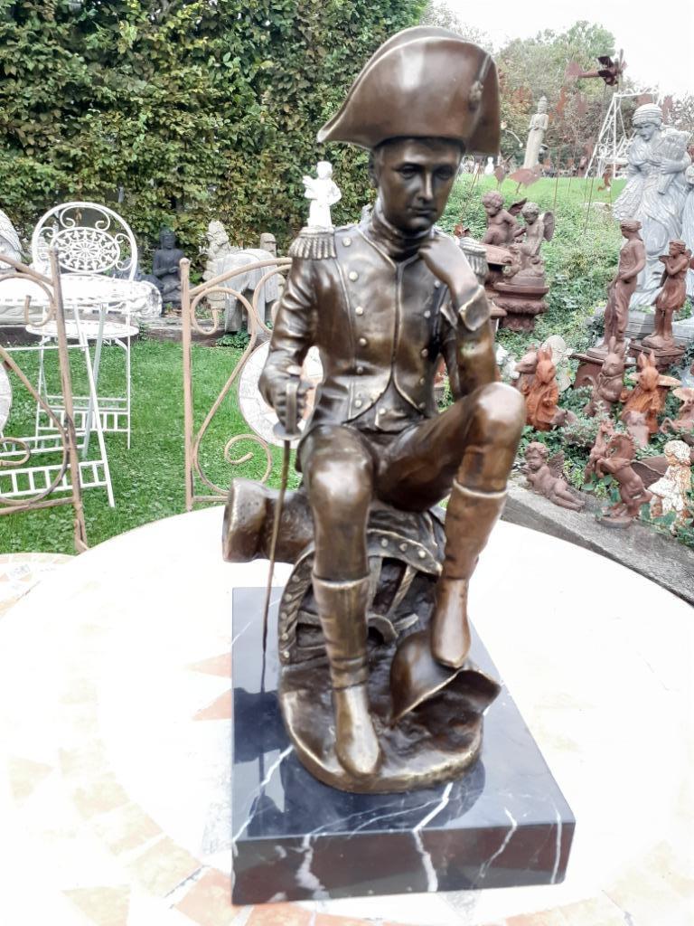 NAPOLEON ZITTEND EN BEDACHTZAAM IN BRONS GESIGNEERD, Ophalen of Verzenden, Brons