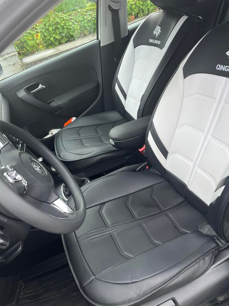 Housse universelle en une pièce prix pour les deux 50 euros, Autos, Particulier, Achat