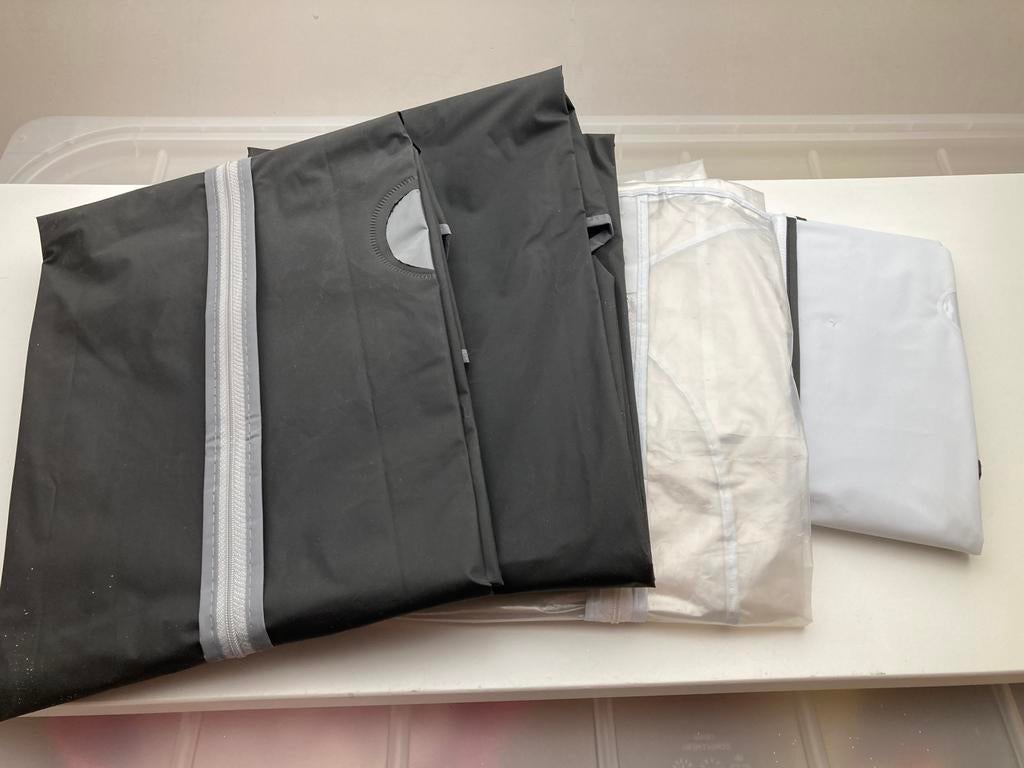 Set van 4 kledinghoezen - nieuw, Ophalen of Verzenden, Zo goed als nieuw
