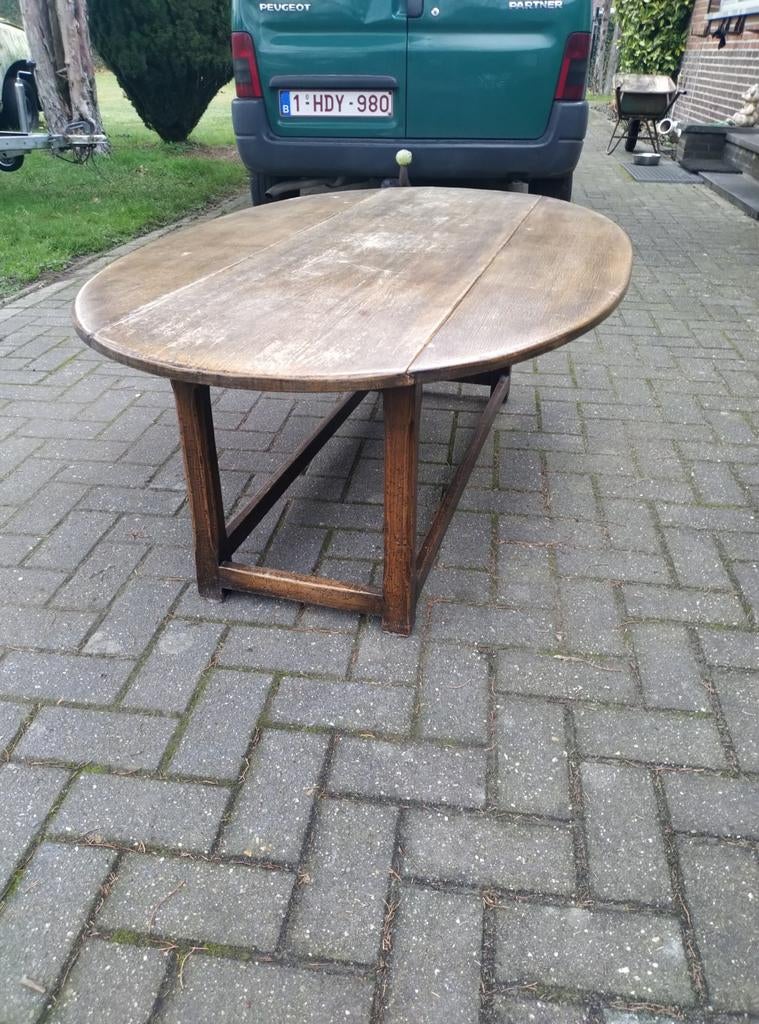 Table d'oreille suspendue anglaise en chêne massif patiné du, Antiquités & Art, Antiquités | Meubles | Tables, Enlèvement