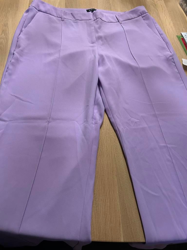 Gloednieuwe licht paarse prachtige wijde broek maat 52, M&S mode, Paars, Maat 46/48 (XL) of groter, Nieuw