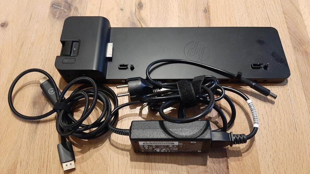 HP UltraSlim Docking Station 2013, Computers en Software, Dockingstations, Ophalen, Docking station