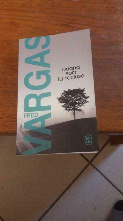 Quand sort la recluse - Fred Vargas, Gelezen