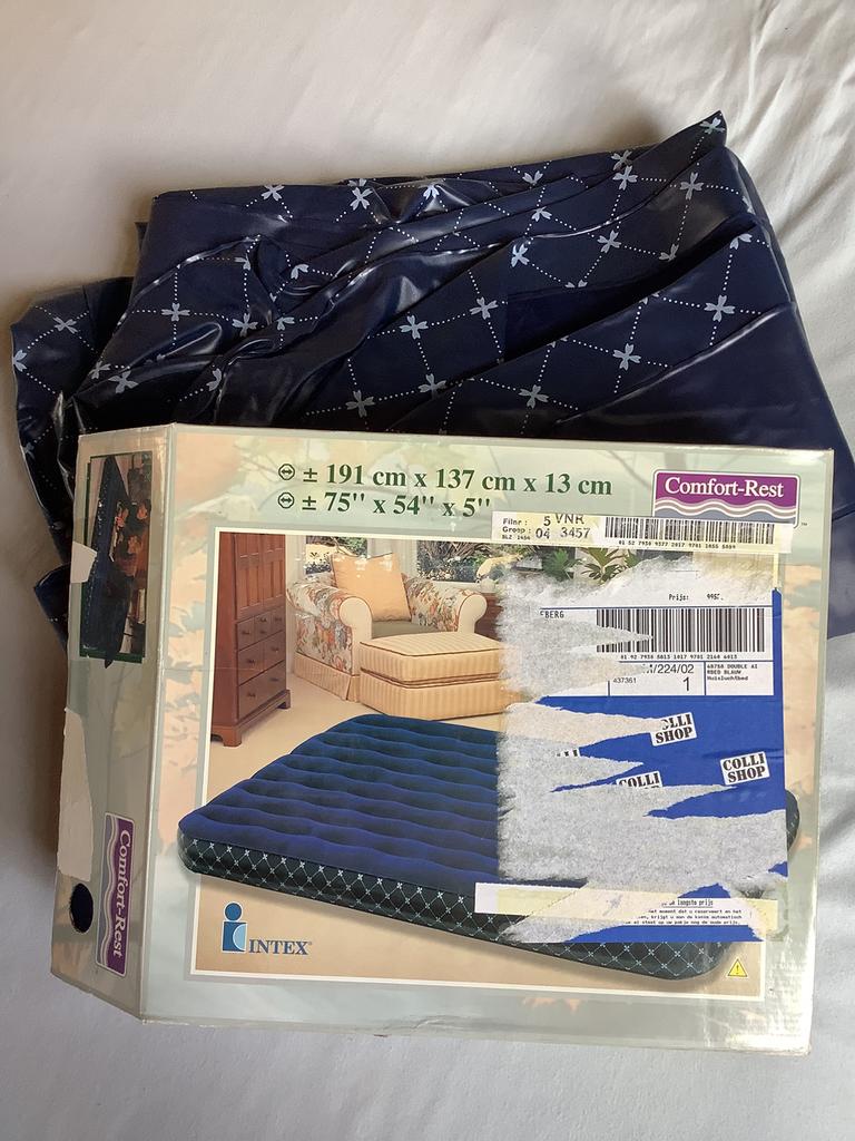 Donkerblauwe tweepersoonsluchtmatras, Ophalen, Zo goed als nieuw