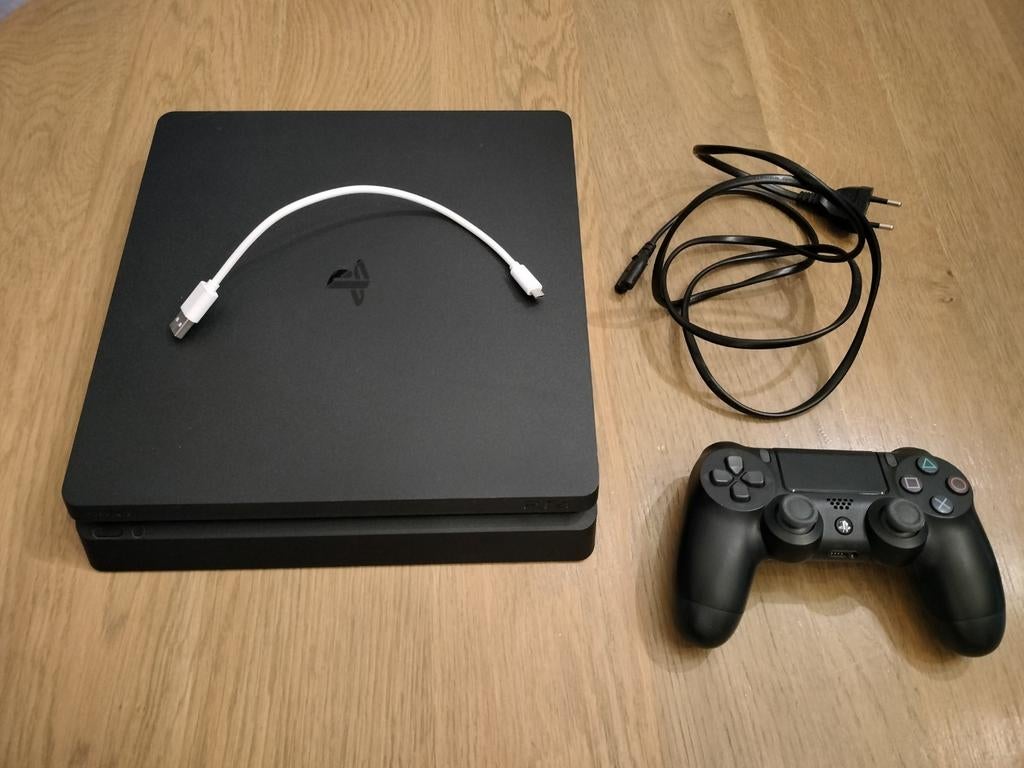 PS4 Slim 1TB + 2 controllers & 4 spellen - testen mogelijk, Comme neuf, Enlèvement, 1 TB, Avec jeux