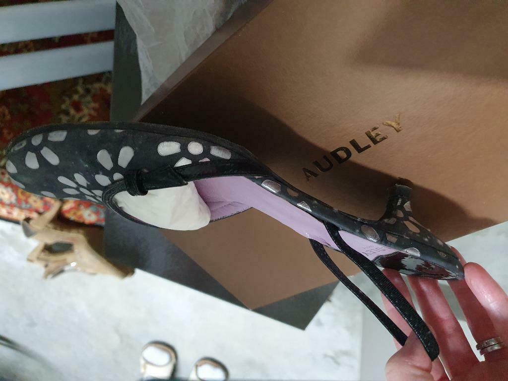 Muiltje, Zwart, Zo goed als nieuw, Sandalen of Muiltjes, Ophalen of Verzenden