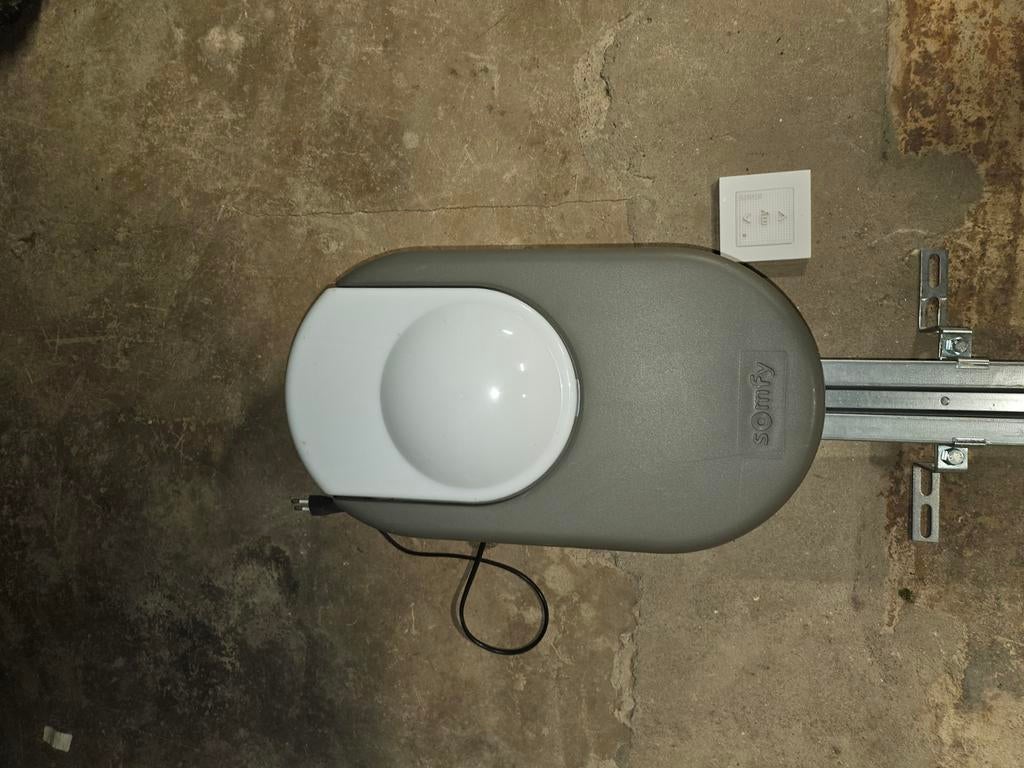 Moteur porte de garage Somfy Dexxo pro 800, Bricolage & Construction, Enlèvement, Comme neuf