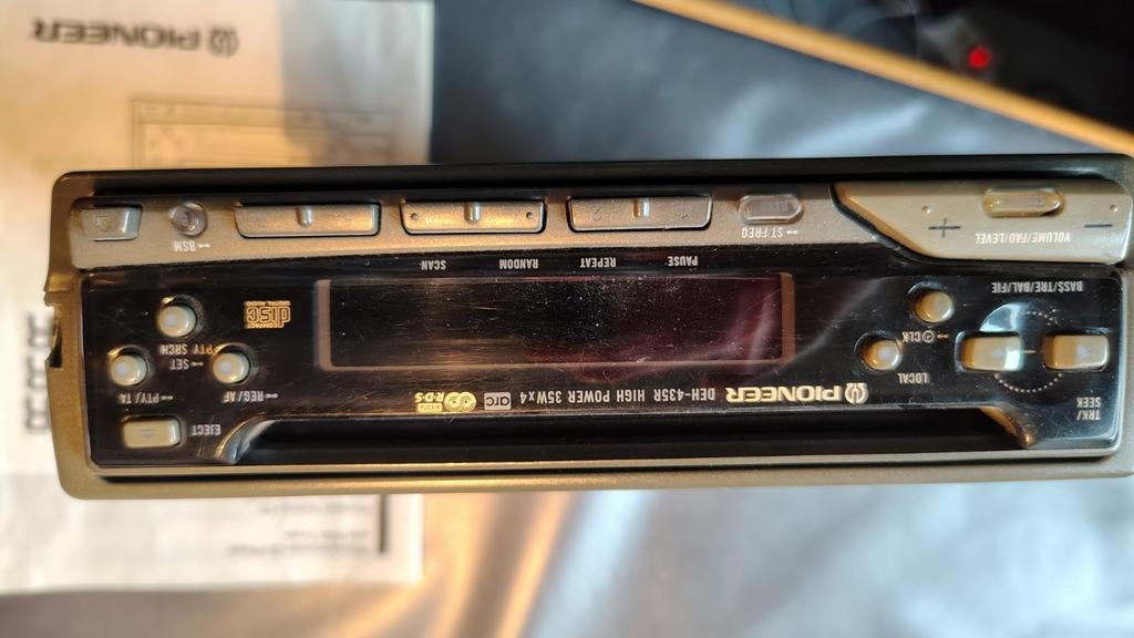 Autoradio Pioneer DEH 435 R, Enlèvement