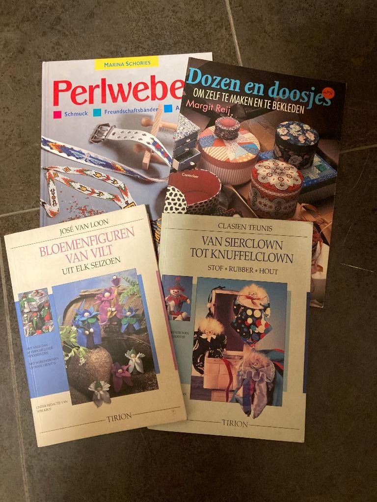 boeken clown bloemen parels, Hobby en Vrije tijd, Verzenden, Nieuw