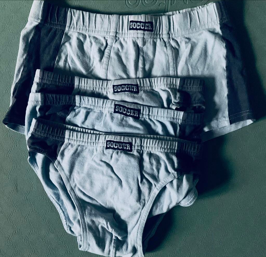 3 slips mt140, 1 boxer mt152 Schöller football enfant, Enlèvement ou Envoi, Schöller, Garçon, Vêtements de nuit ou Sous-vêtements