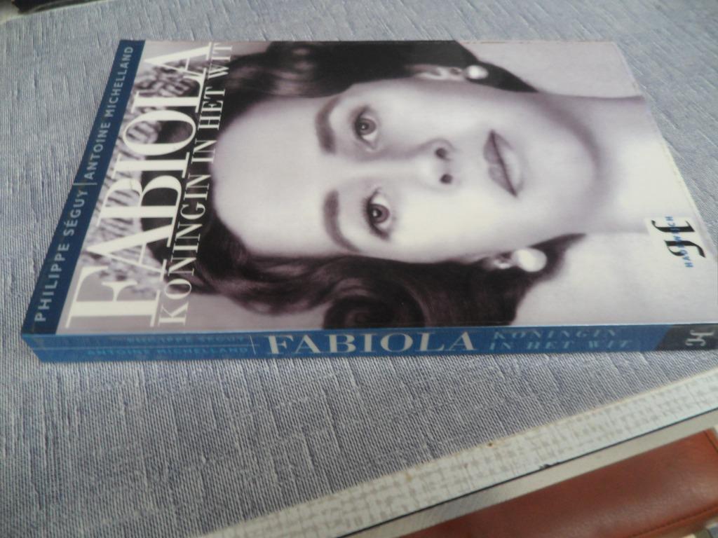 fabiola koningin in het wit, Boeken, Ophalen of Verzenden