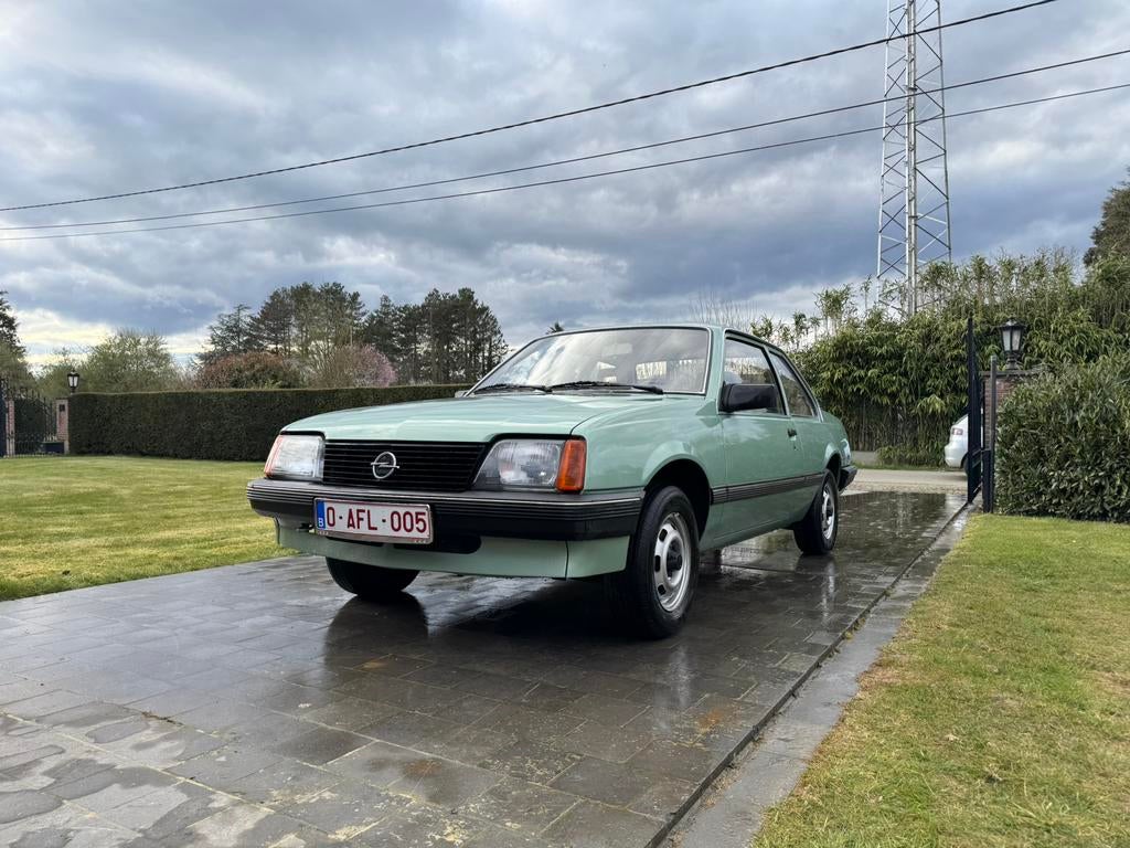Opel ascona 1600 s, Auto's, 4 zetels, Beige, 4 cilinders, 1600 cc