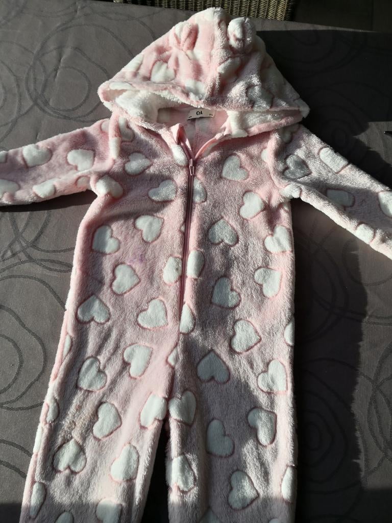 roze onesies maat 110, Ophalen of Verzenden