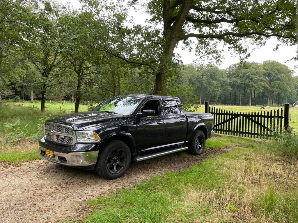 Dodge v8 hemie afstand starten en veel meer, Autos, Dodge, Cuir, 4 portes, Noir, 5700 cm³