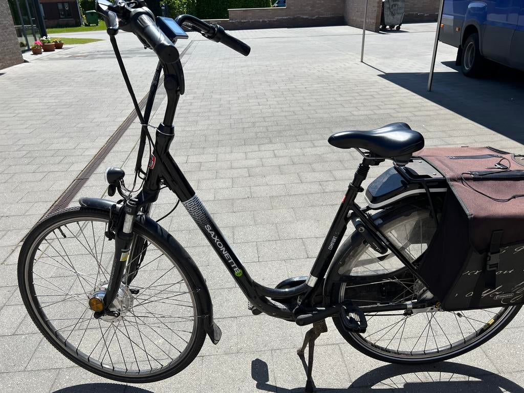 Elektrische saxonette, zwart, Fietsen en Brommers, Gebruikt, 47 tot 51 cm, 50 km per accu of meer, Ophalen