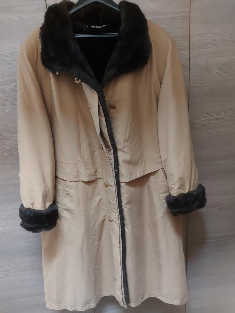 Vintage warme gevoerde damesmantel merk Valmeline, maat 42, Ophalen of Verzenden, Maat 42/44 (L), Beige