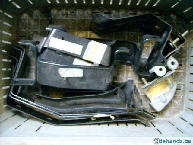 mazda oldtimer bumper supports, Nieuw, Mazda