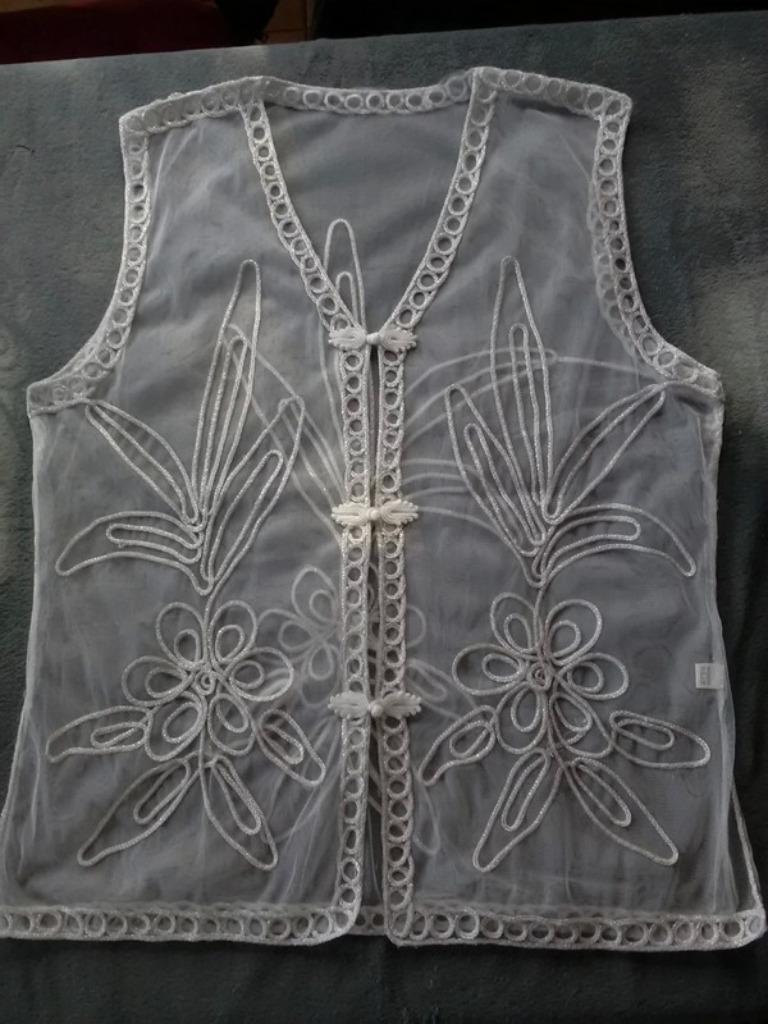 Gilet blanc tulle motifs blanc/argenté sans manche NEUF !, Sans marque, Enlèvement ou Envoi, Neuf, Blanc