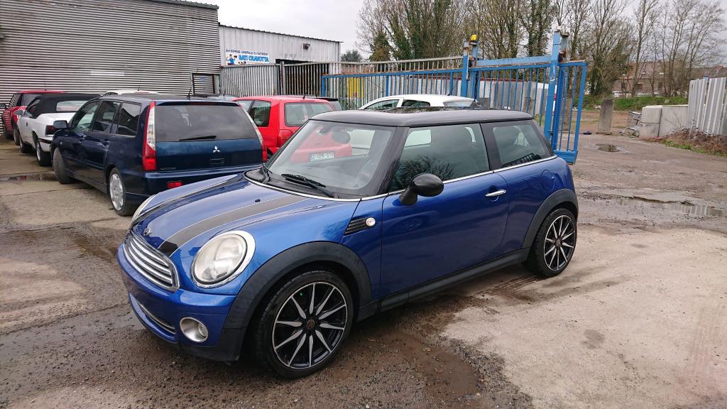 Mini cooper 1600 essence 120cv 2007 183000km ja clim GARANTI, Autos, Cuir, Achat, Entreprise, Boîte manuelle