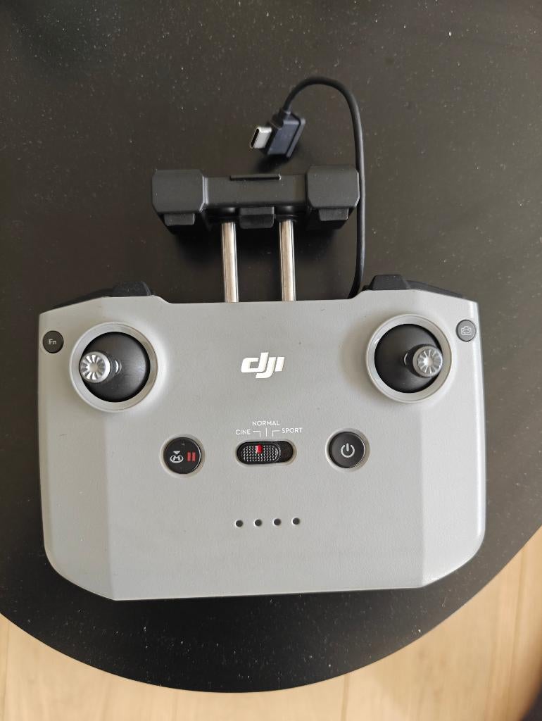 DJI controller RC-N1, Ophalen, Cameradrone, 15 tot 30 minuten, Zo goed als nieuw