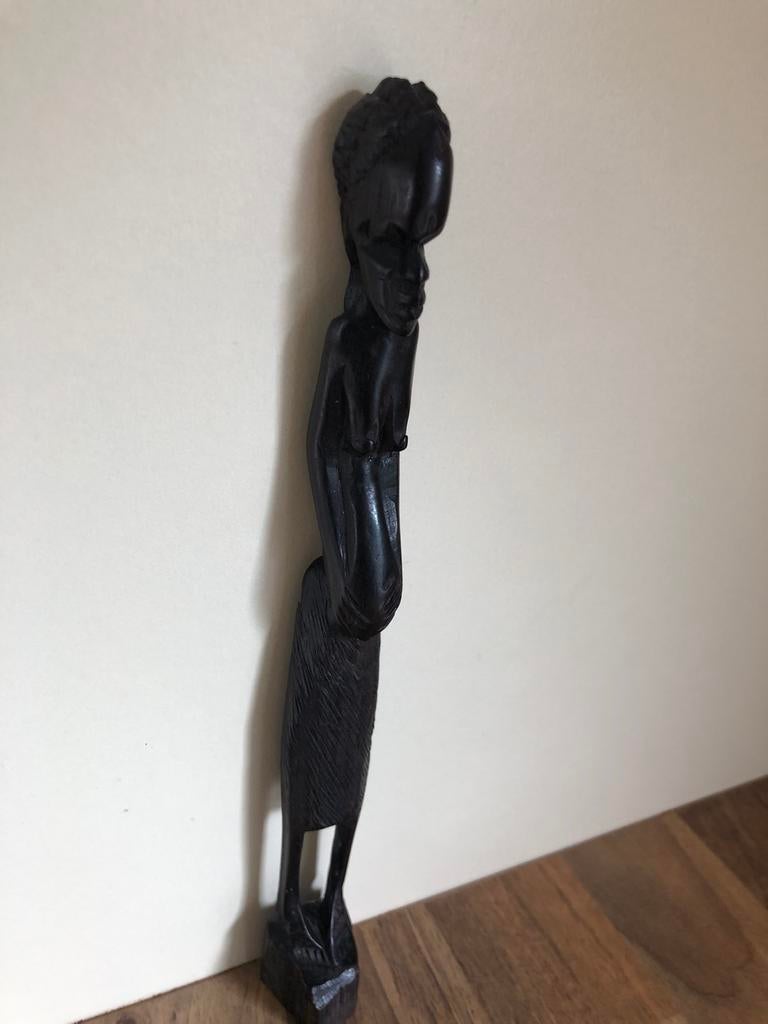 Houten beeldje van een Afrikaanse vrouw, Antiek en Kunst, Kunst | Beelden en Houtsnijwerken