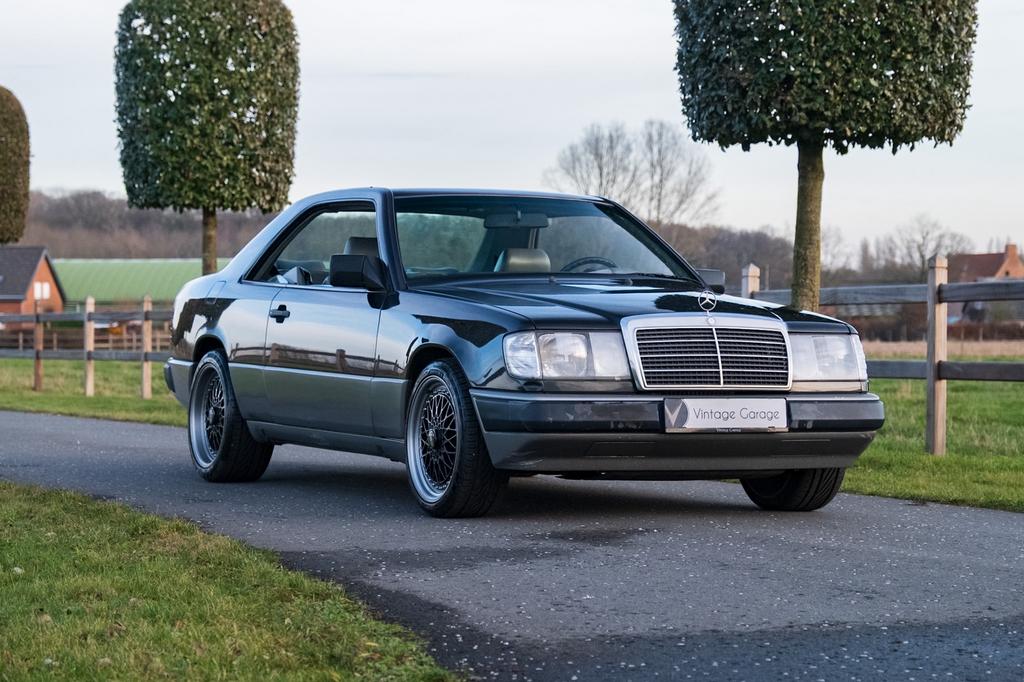 Mercedes-Benz 230CE Coupé, Autos, Cuir, Argent ou Gris, Achat, Entreprise