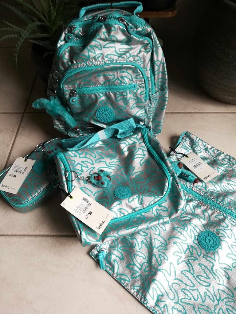 Cartable + plumier + sac lunch+ sac piscine Kipling NEUF, Enlèvement ou Envoi, Neuf, Porte-documents ou Cartable