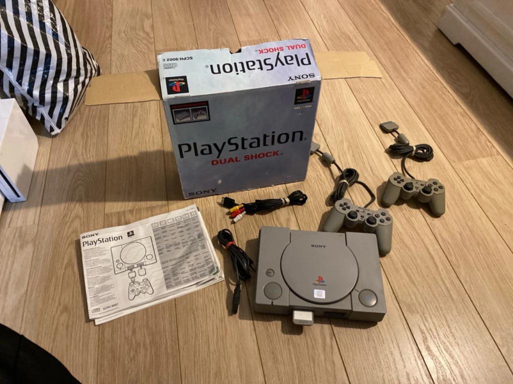 Playstation 1, Consoles de jeu & Jeux vidéo, Envoi, Utilisé