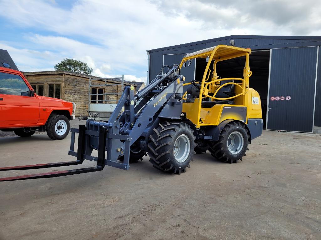 Eurotrac kniklader wiellader, Articles professionnels, Machines & Construction | Grues & Excavatrices, Enlèvement, Chargeuse sur pneus ou Chouleur
