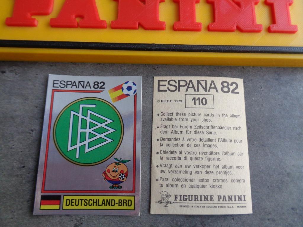 PANINI VOETBAL STICKER WORLD CUP 82 WK EMBLEEM NR 110   ONGE, Ophalen of Verzenden, Sticker