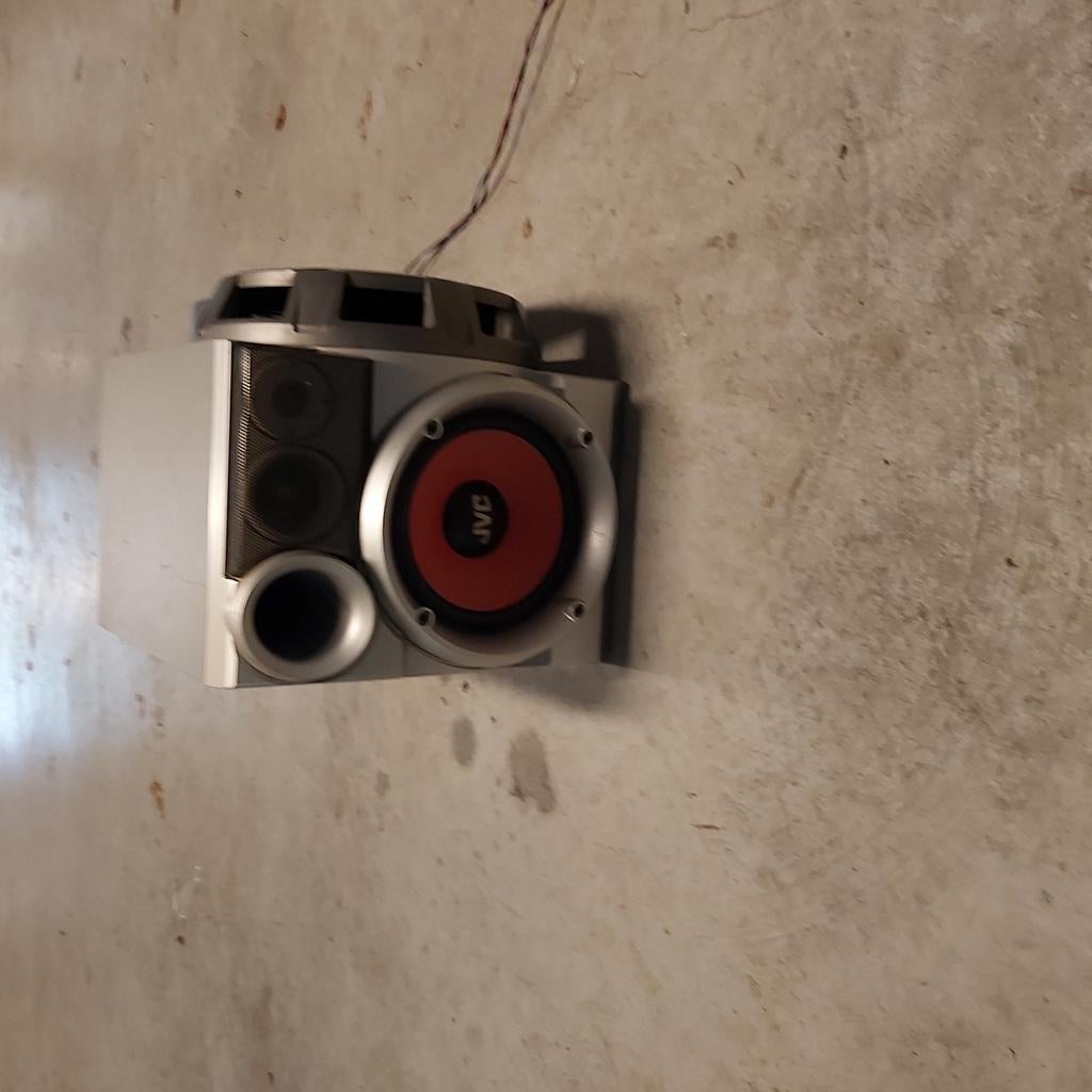 Enceinte fonctionne  bien jvc, TV, Hi-fi & Vidéo, Enceintes, Enlèvement, Comme neuf, JVC