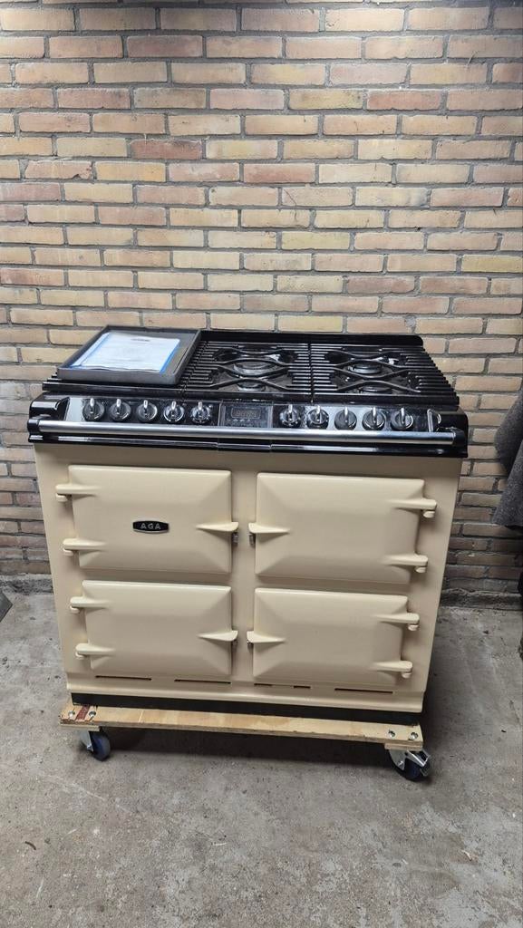 Aga six four crème, zwart of pewter, Elektronische apparatuur, Fornuizen, Ophalen of Verzenden, Zo goed als nieuw, Gas, Hete lucht