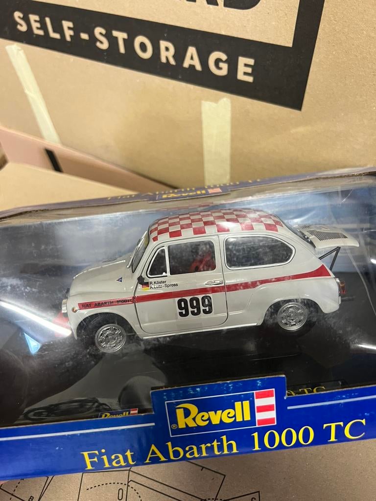 Fiat Abarth 1000 Tc revell 1/18, Ophalen of Verzenden, Zo goed als nieuw, Autoart