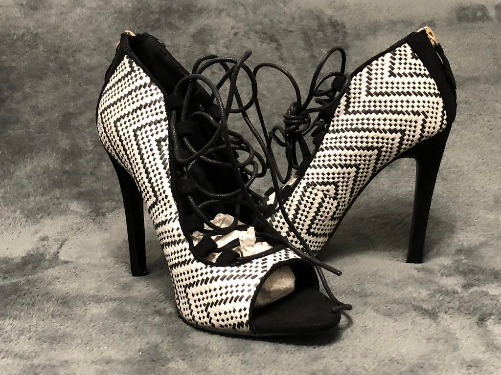 Botinelli, talons hauts, UE 36, Chaussures à haut talons, Noir, Envoi, Neuf