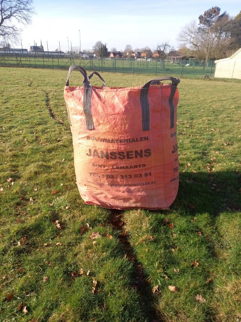 Big bag hooi, Enlèvement