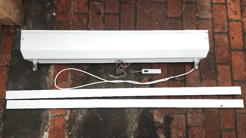 volet roulant électrique avec télécommande - 105 cm de large, Bricolage & Construction, Volets, Fonctionnement électrique, Comme neuf