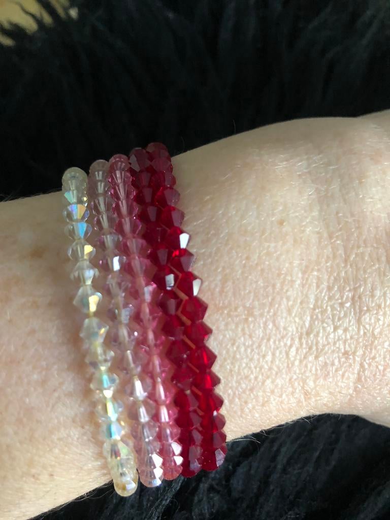 5 Bracelets brillants, Comme neuf