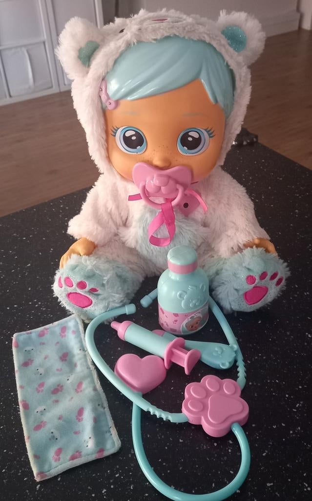 Huilende baby pop Kristal, Ophalen, Zo goed als nieuw, Babypop