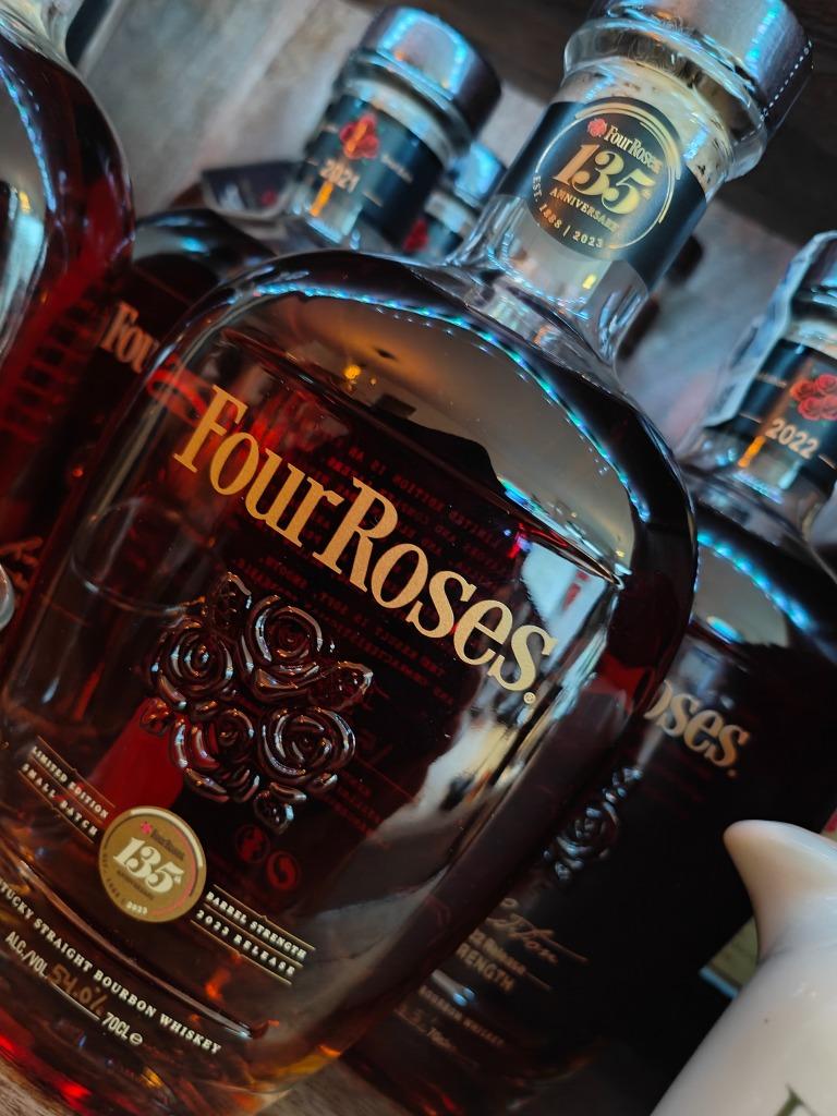 Four Roses 135th Anniversary Small Batch 2023, Limited Editi, Verzamelen, Wijnen, Nieuw, Overige typen, Overige gebieden, Vol