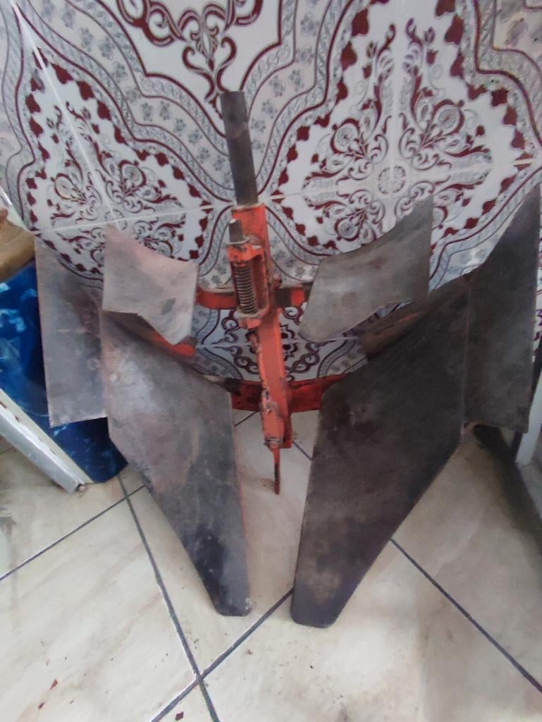 Charrue motoculteur très bonne état, Jardin & Terrasse, Enlèvement, Utilisé