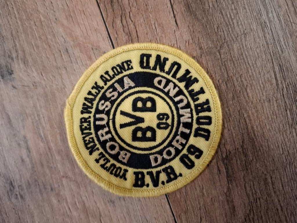 Embleem : Borussia Dortmund, Verzenden