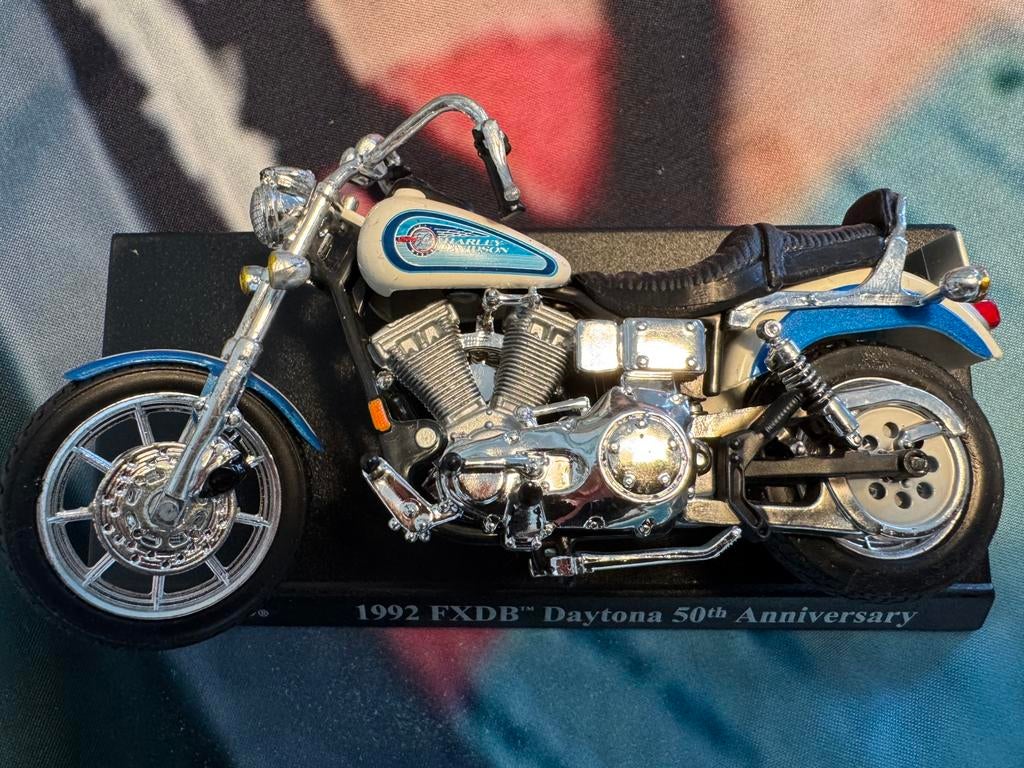 Maisto Harley-Davidson 1992 FXDB Daytona 50th Anniversary, Ophalen of Verzenden, Zo goed als nieuw, Maisto
